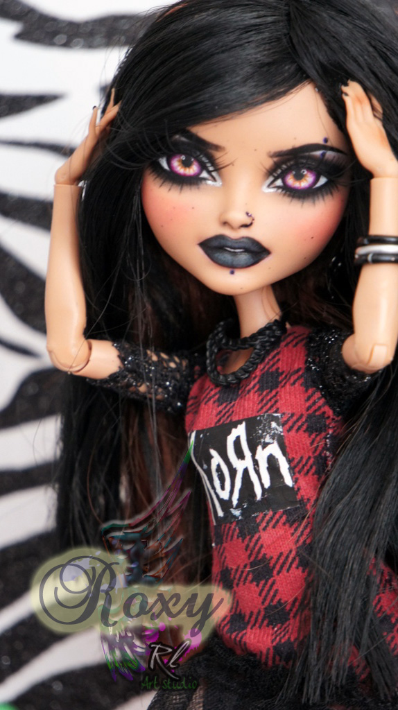 Ever After High Rosabella repaint #1 ~Roxy~