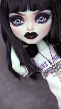 ~Nyx~ Monster High 17 inch Frankie repaint