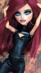 Cleo de Nile repaint #22 ~Scarlett~