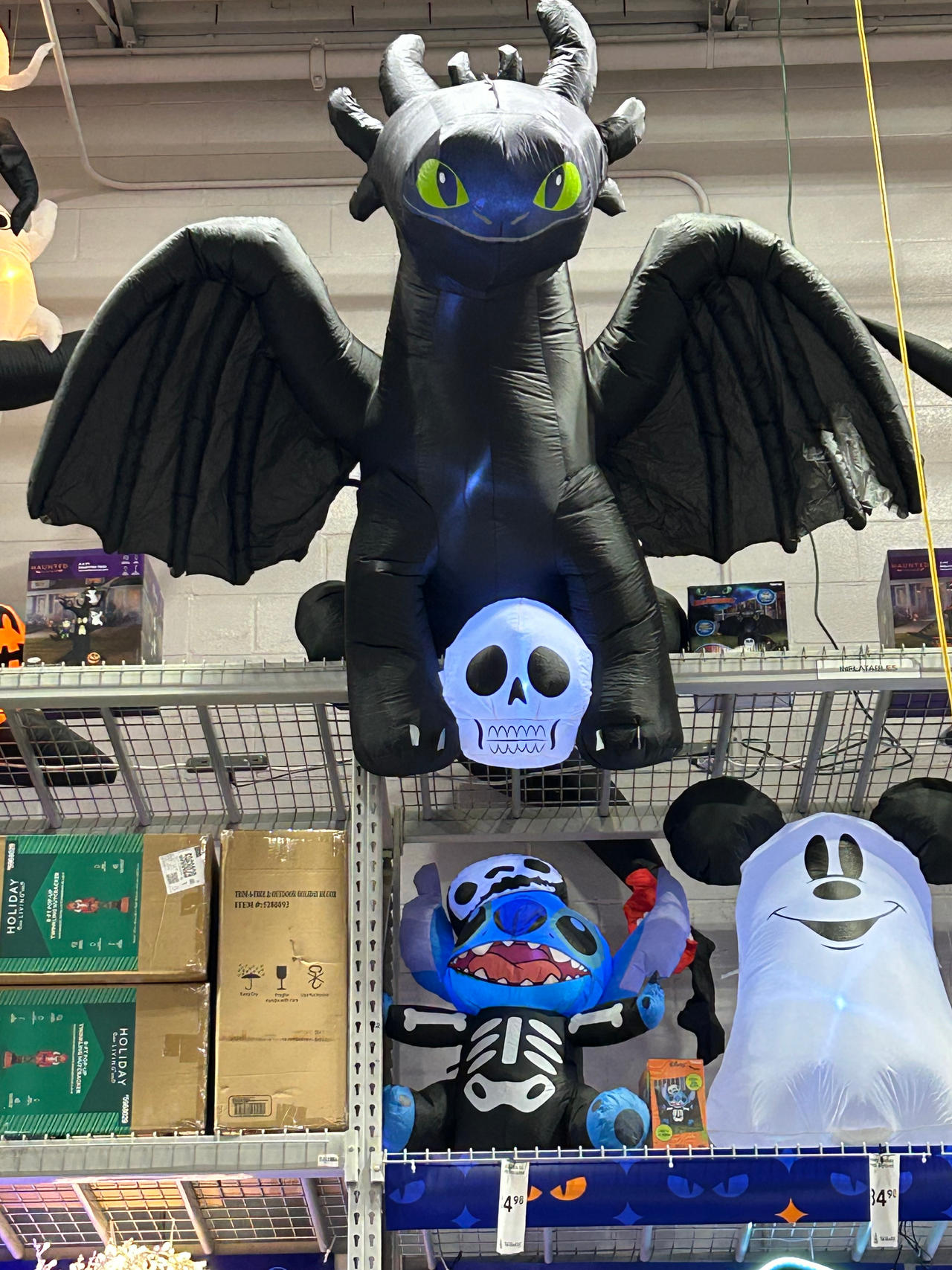 Toothless and Stitch Halloween inflatables by dragonkingeevee626 on ...