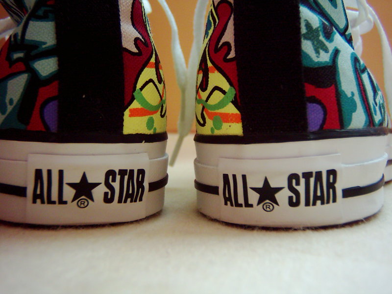 graffiti chucks 02