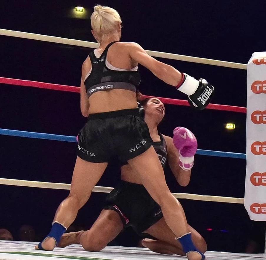 Kickbox Knockout Professional kickboxing knockdown by wunderboxen on DeviantArt