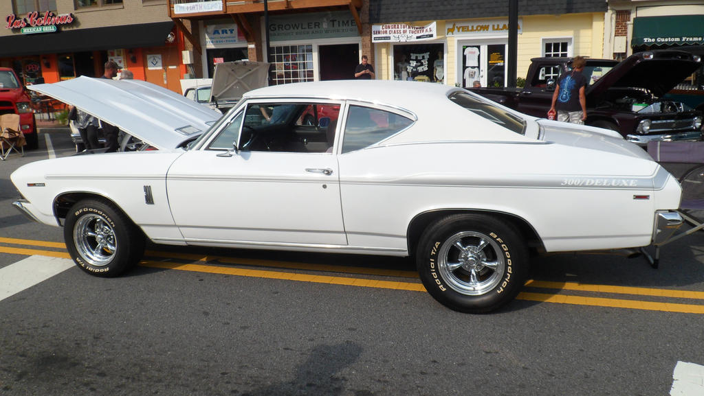 '69 Chevy Chevelle 300 Deluxe