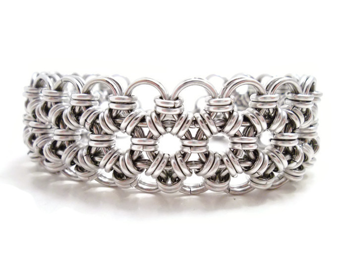 Japanese lace bracelet - Japanese 12 in Chainmail