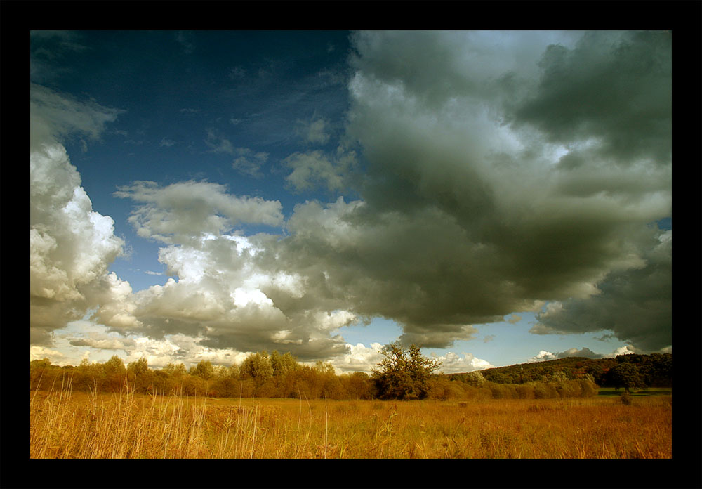 clouds dance