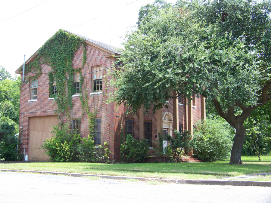 Old Fire House, built 1931