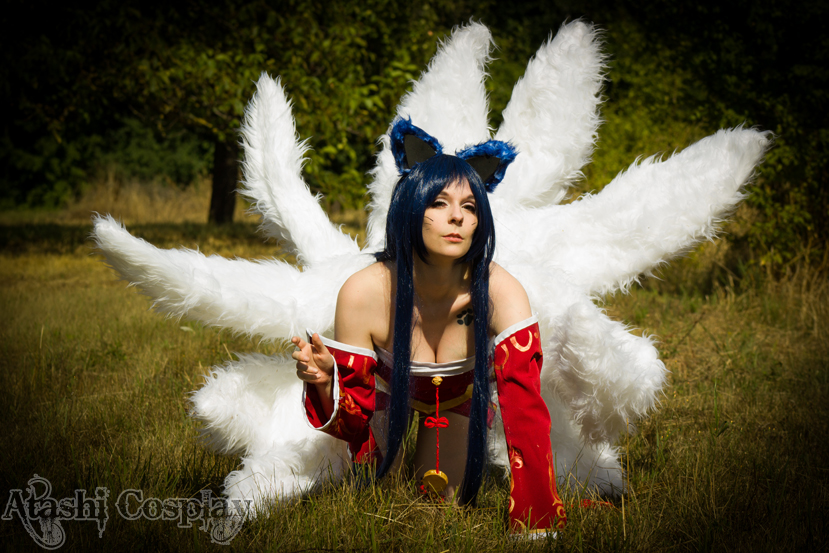 Ahri - Foxlady