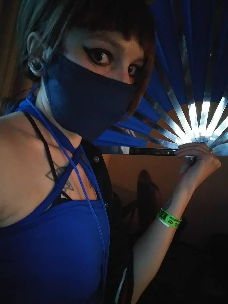 Kitana by zombiedollcosplay on DeviantArt