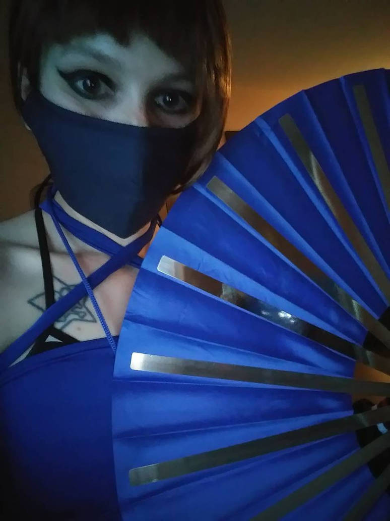 Kitana by zombiedollcosplay on DeviantArt