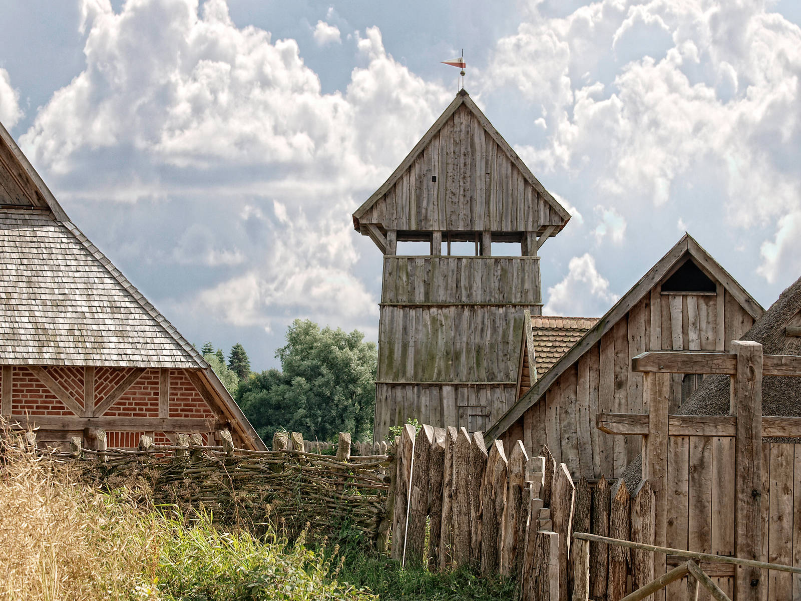Turmhuegelburg by Deceptico