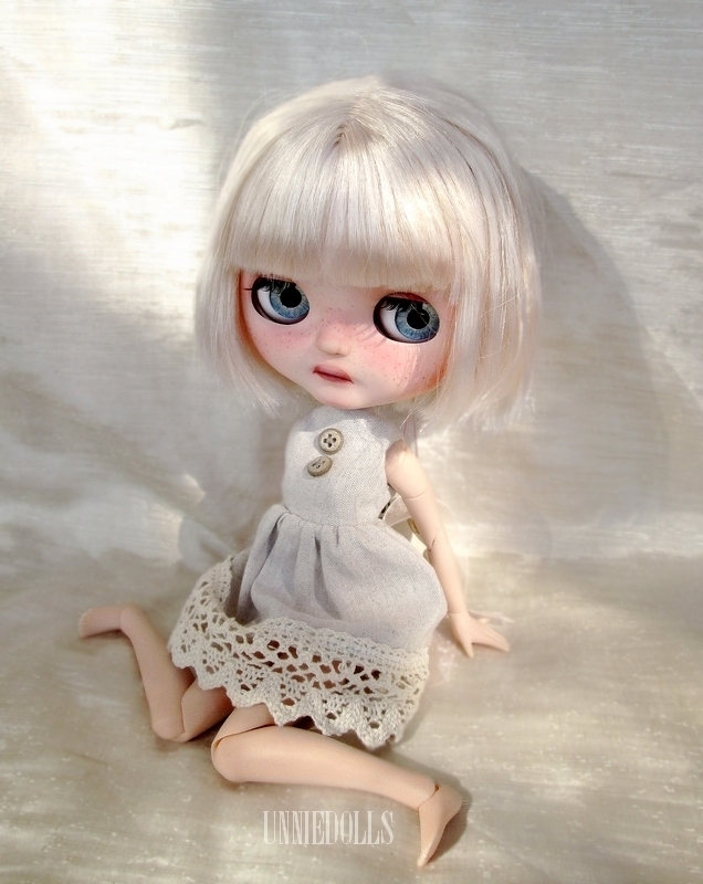 Helen (Custom Blythe doll)