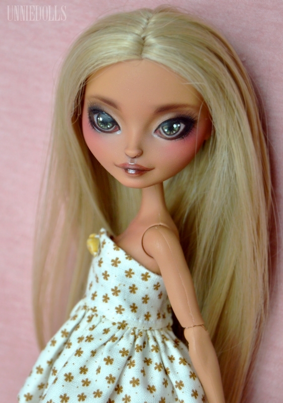 Maya (Custom EAH doll - Ginger Breadhouse)