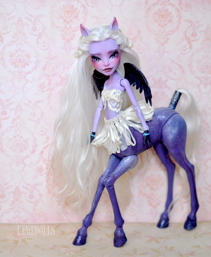 OOAK Custom Avea Trotter