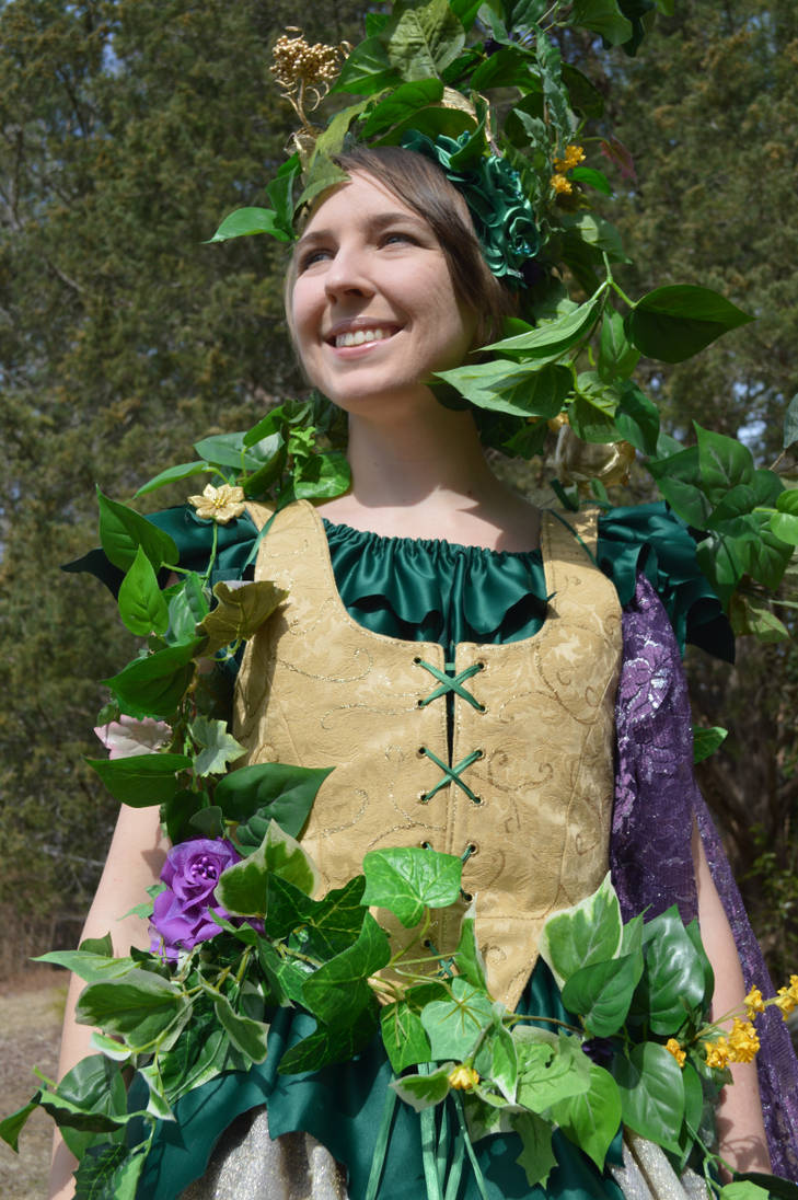 Shrub Fairy Front Detail by MusicMicroscope on DeviantArt