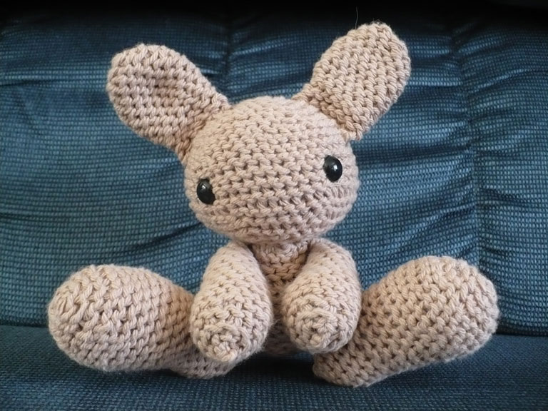 Brown Bun-Bun amigurumi