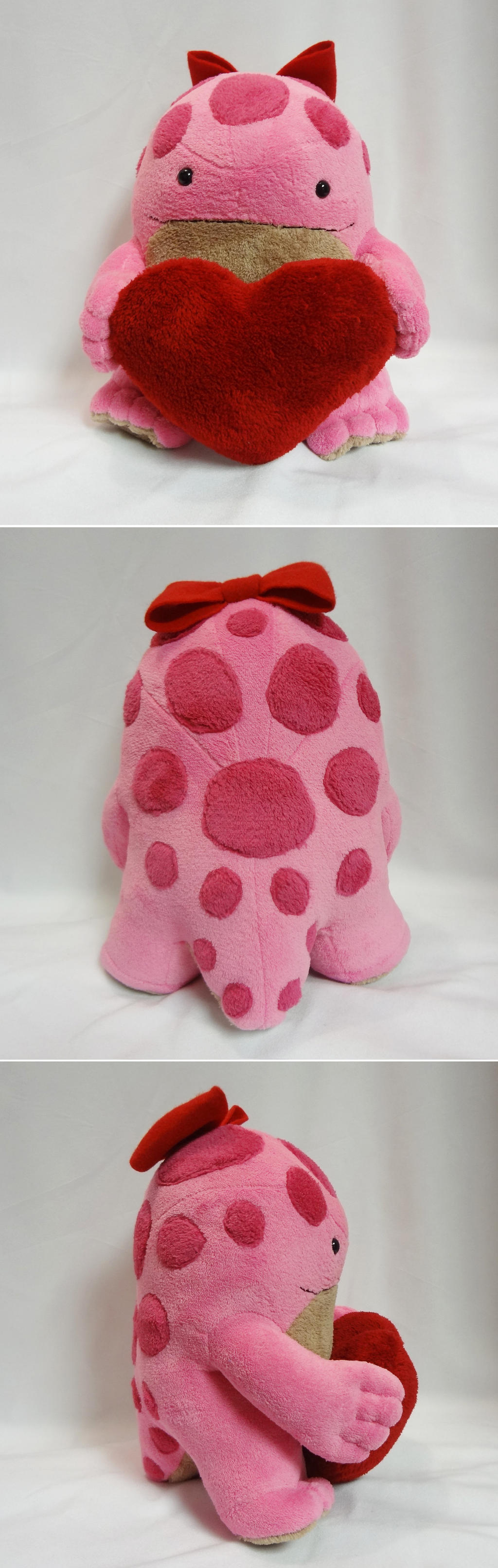 Pink quaggan plush with heart