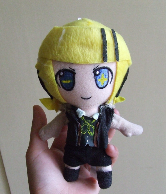 Kagamine Rin Plush - Remote Control Outfit