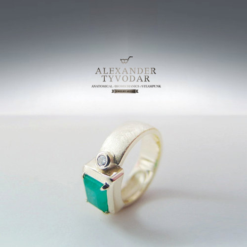 Smaragdus - ring made of gold, natural emerald, di