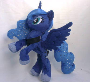 Poseable Princess Luna plushie by Epicrainbowcrafts