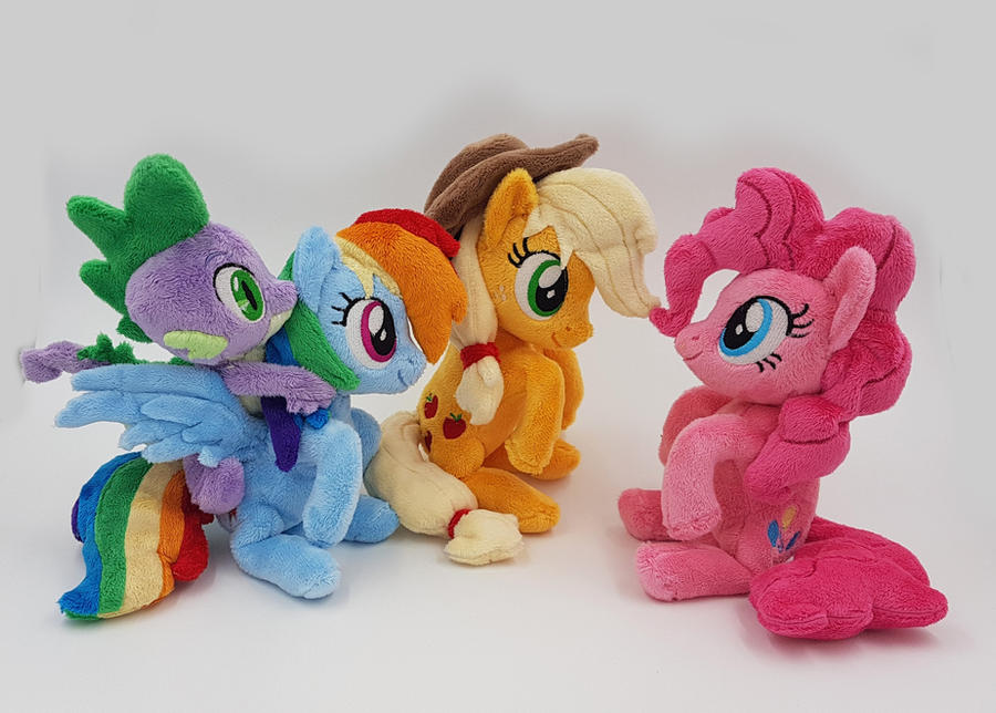Dash , pinkie , AJ and spike mini beanies
