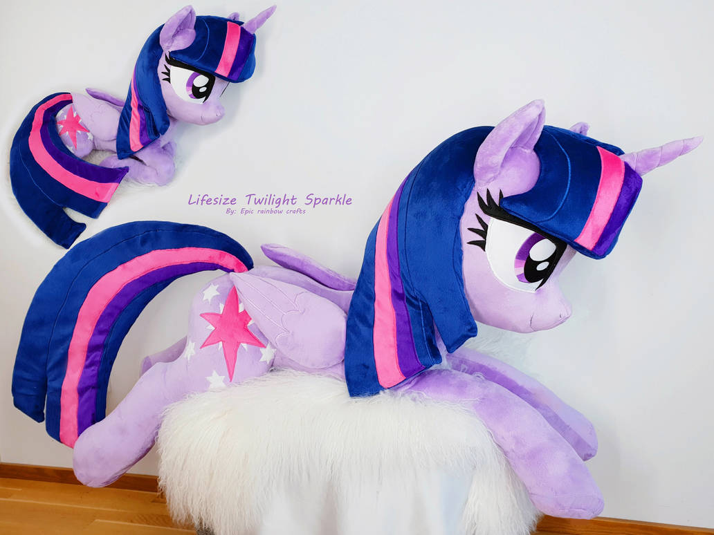 Lifesize Princess Twilight sparkle by Epicrainbowcrafts