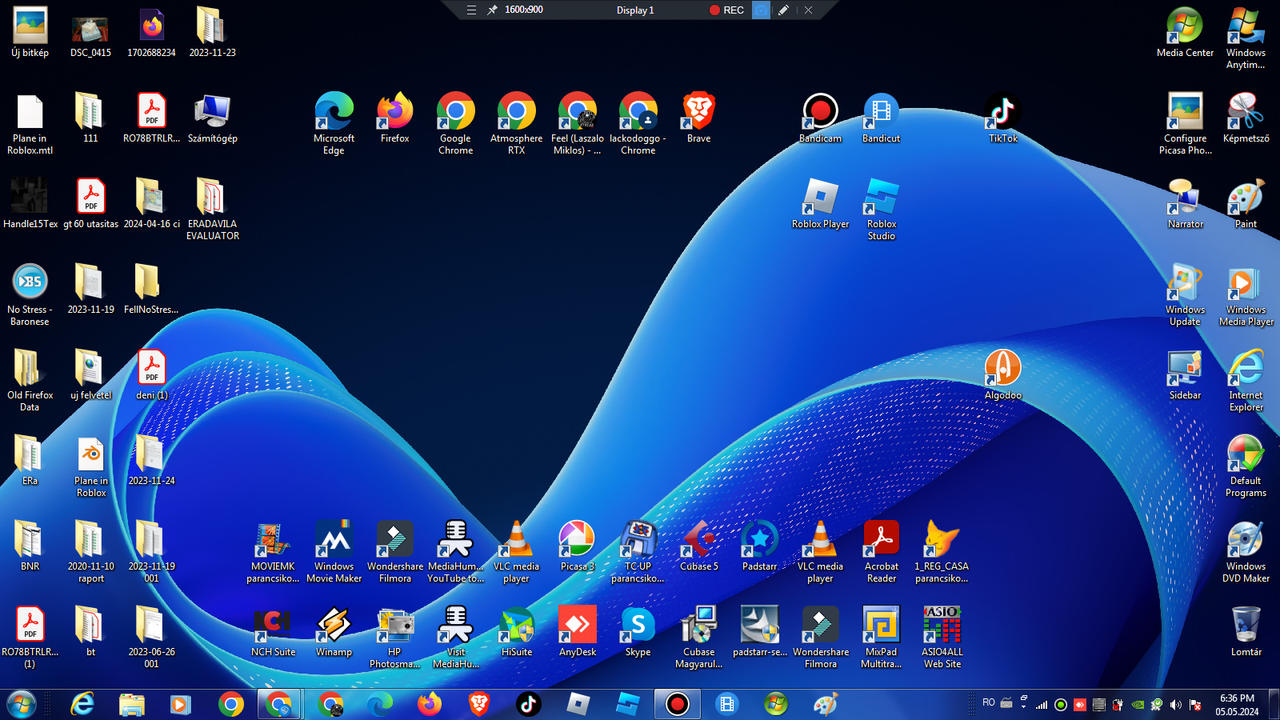 Windows 7 Desktop Screen 550 Windows 7 Screen Images, Stock Photos, 3D