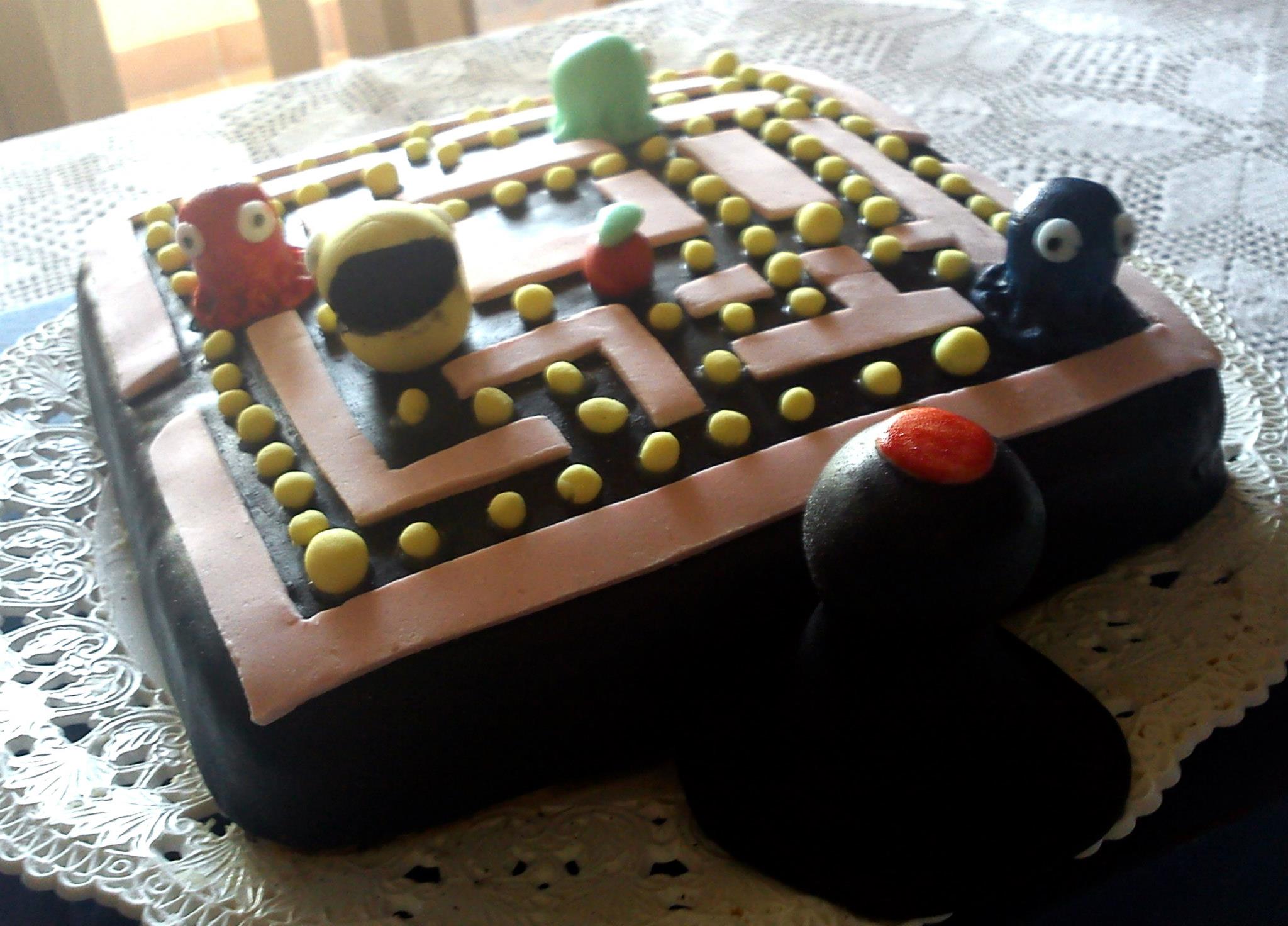 Pacman cake