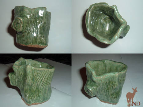 hollow stump pinch pot