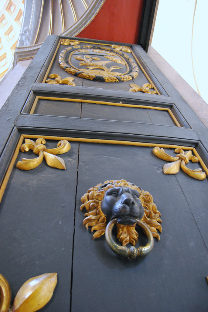 Door's Lion