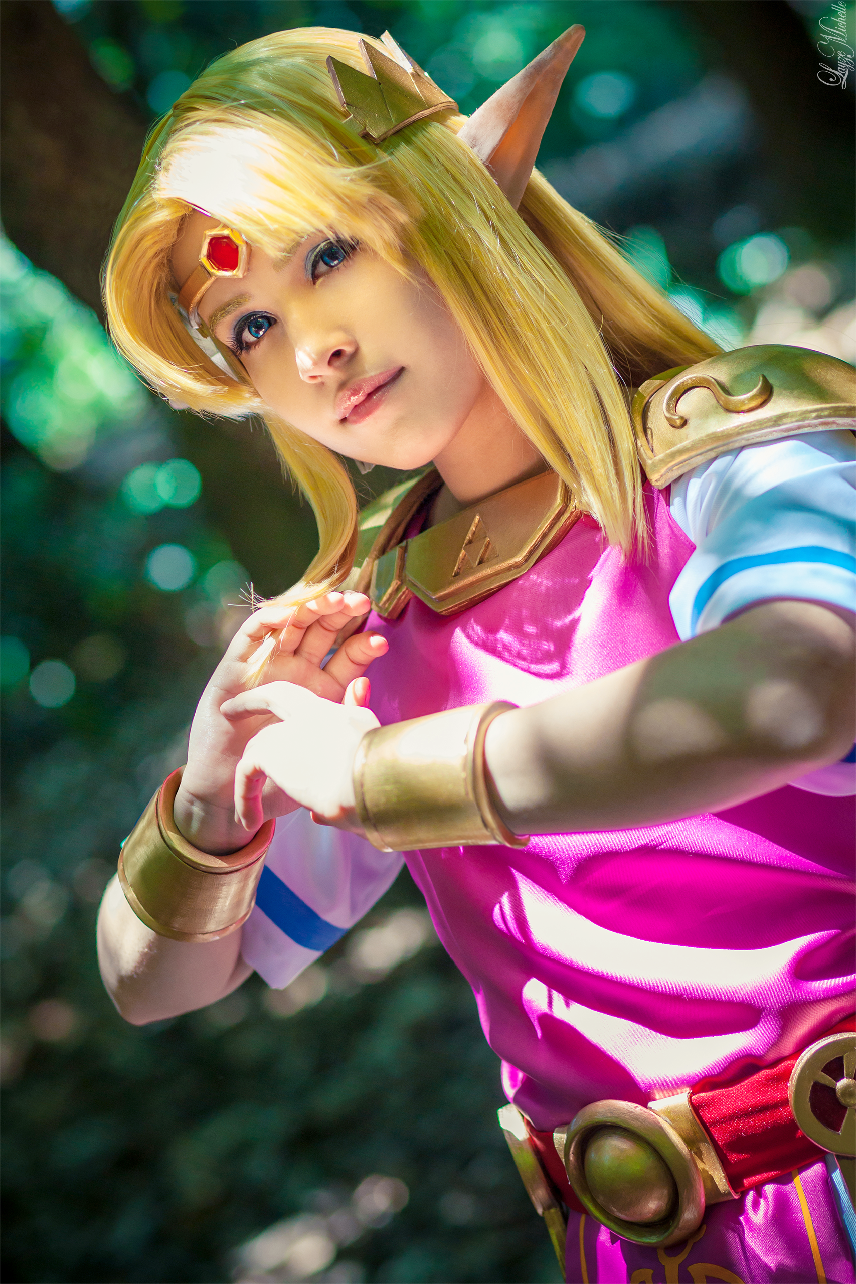 Princess Zelda  Cosplay | A Link Between Worlds