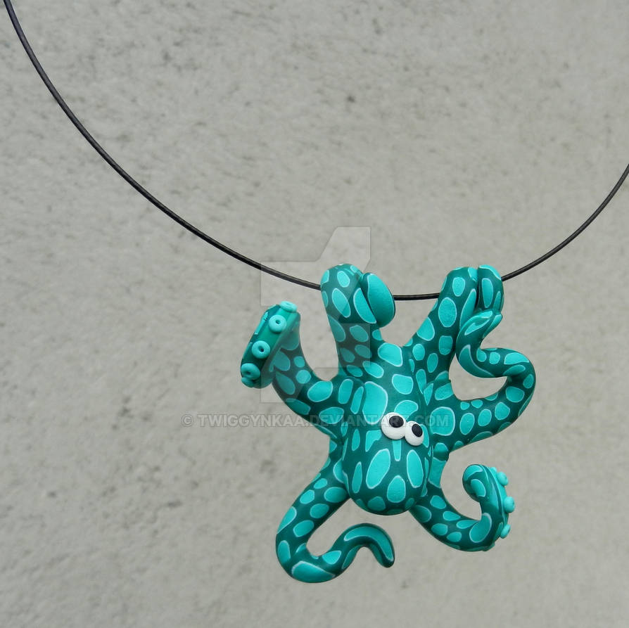 Spotted green octopus by Twiggynkaa