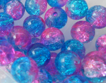 Commissionable: Crackled Glass Beads!