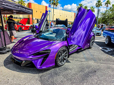 Clean Mclaren Artura