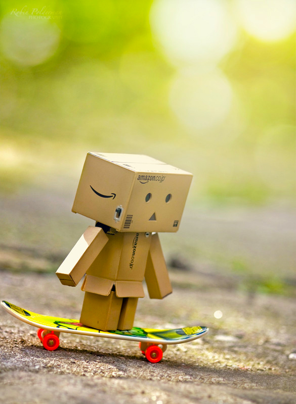 Danbo is showing his tricks