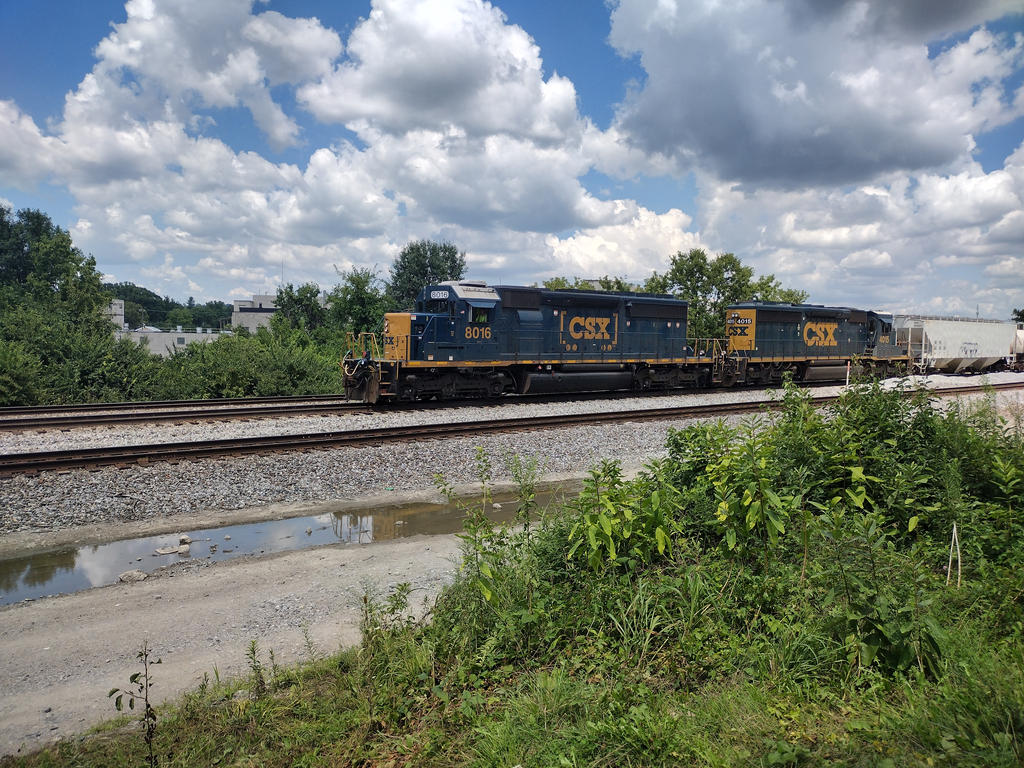 CSX 8016 SD40-2 Leading by cnichting08 on DeviantArt