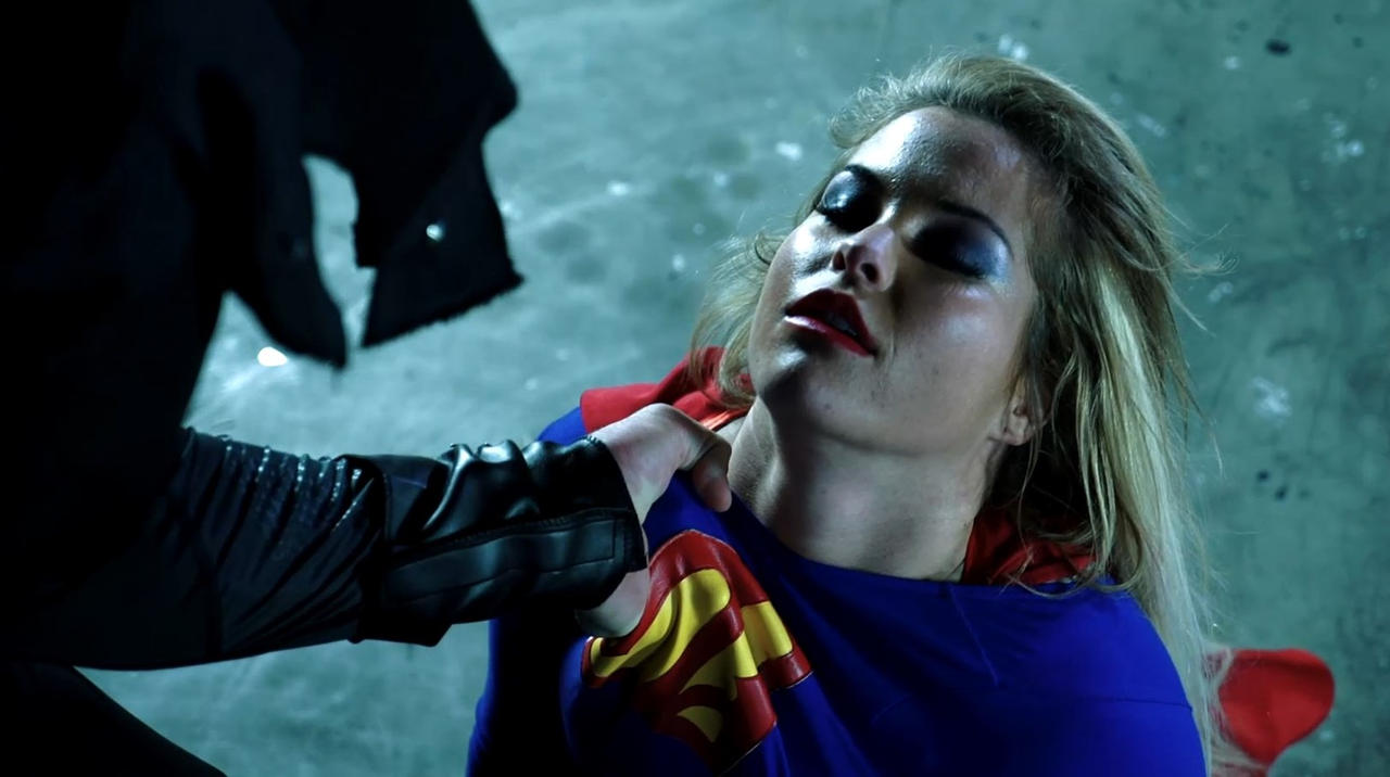 Superheroine is unconscious by Heroinehelplesslover on DeviantArt