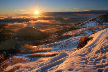 Golden Waves by FlorentCourty