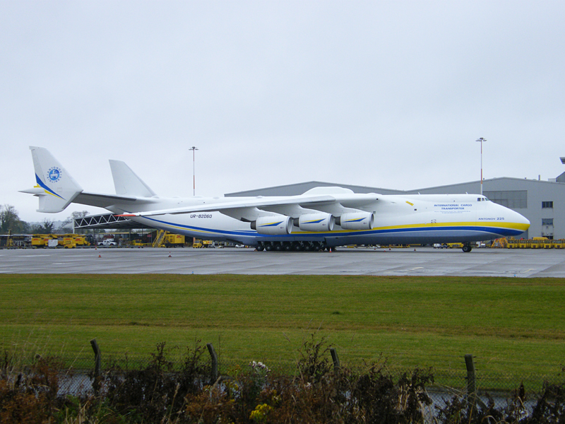 Antonov An225 at EMA