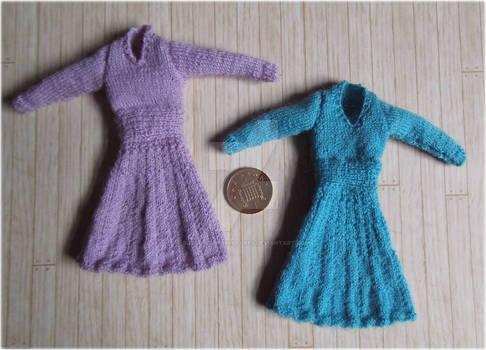 1:12th scale knitted dresses