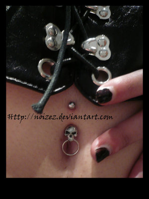 My new piercing by noizez