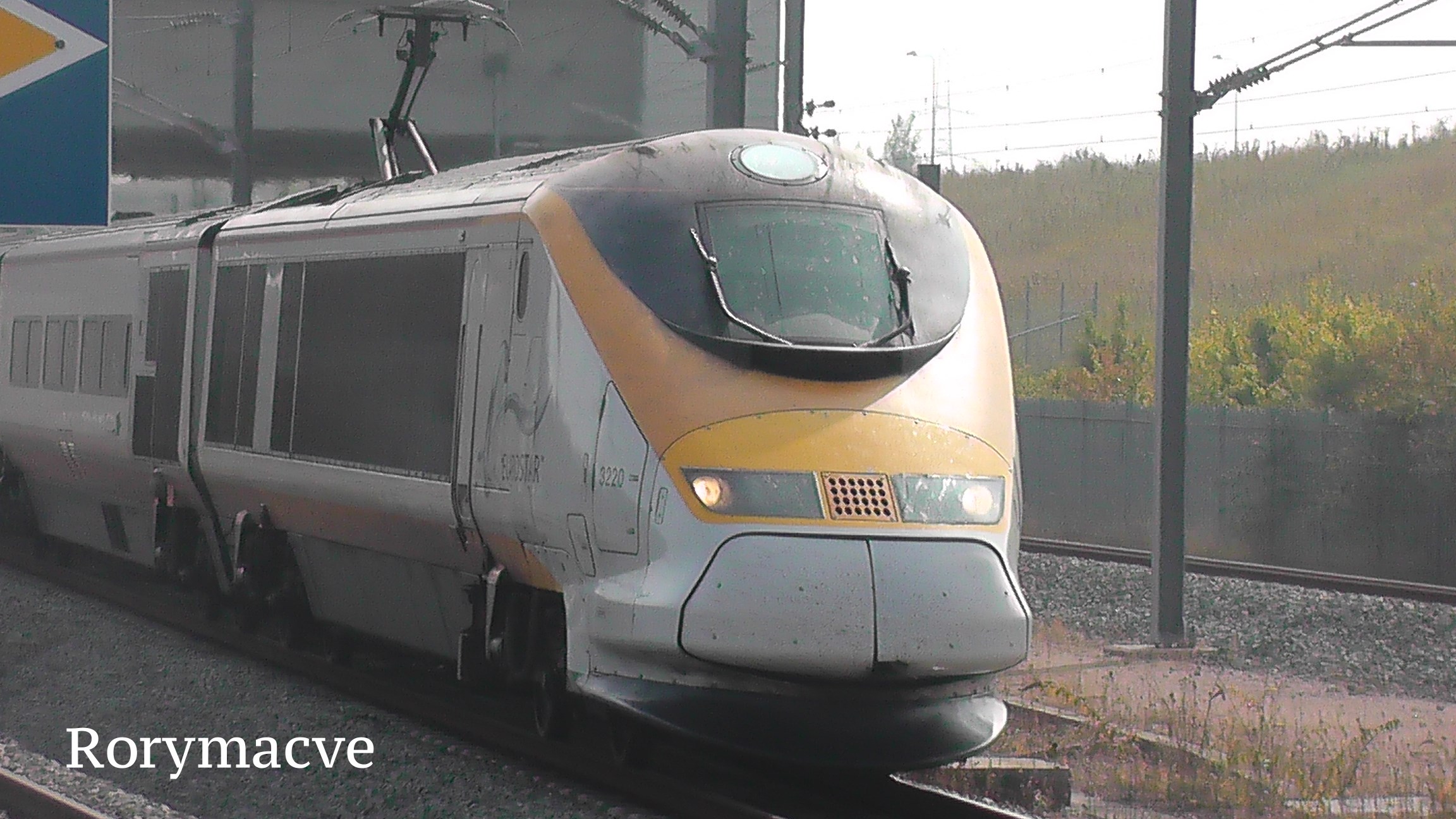 Eurostar 373220 at Ebbsfleet International