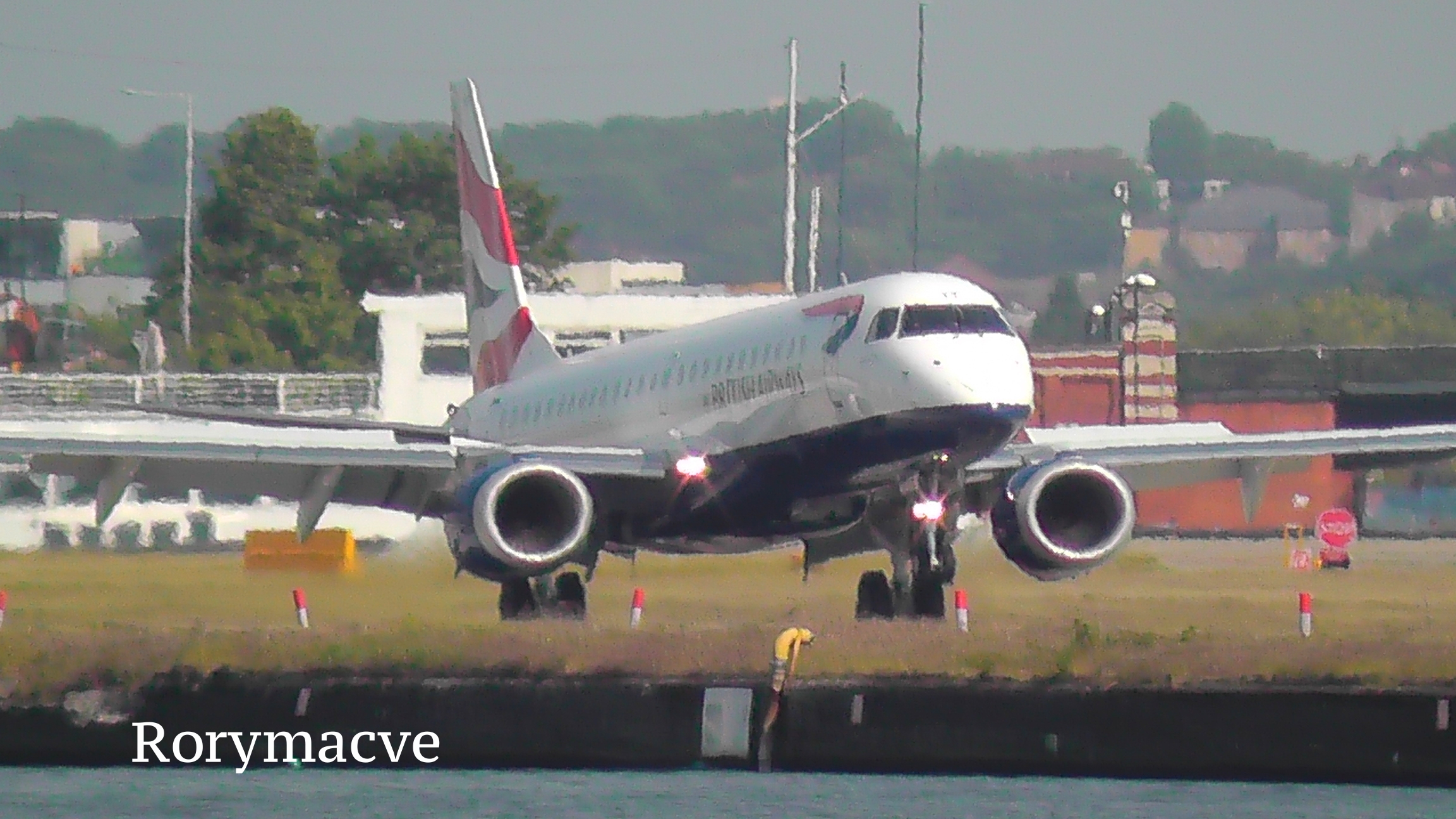 BA CityFlyer Embraer ERJ-190SR G-LCYT