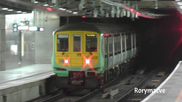 Thameslink 319219 at St Pancras Thameslink