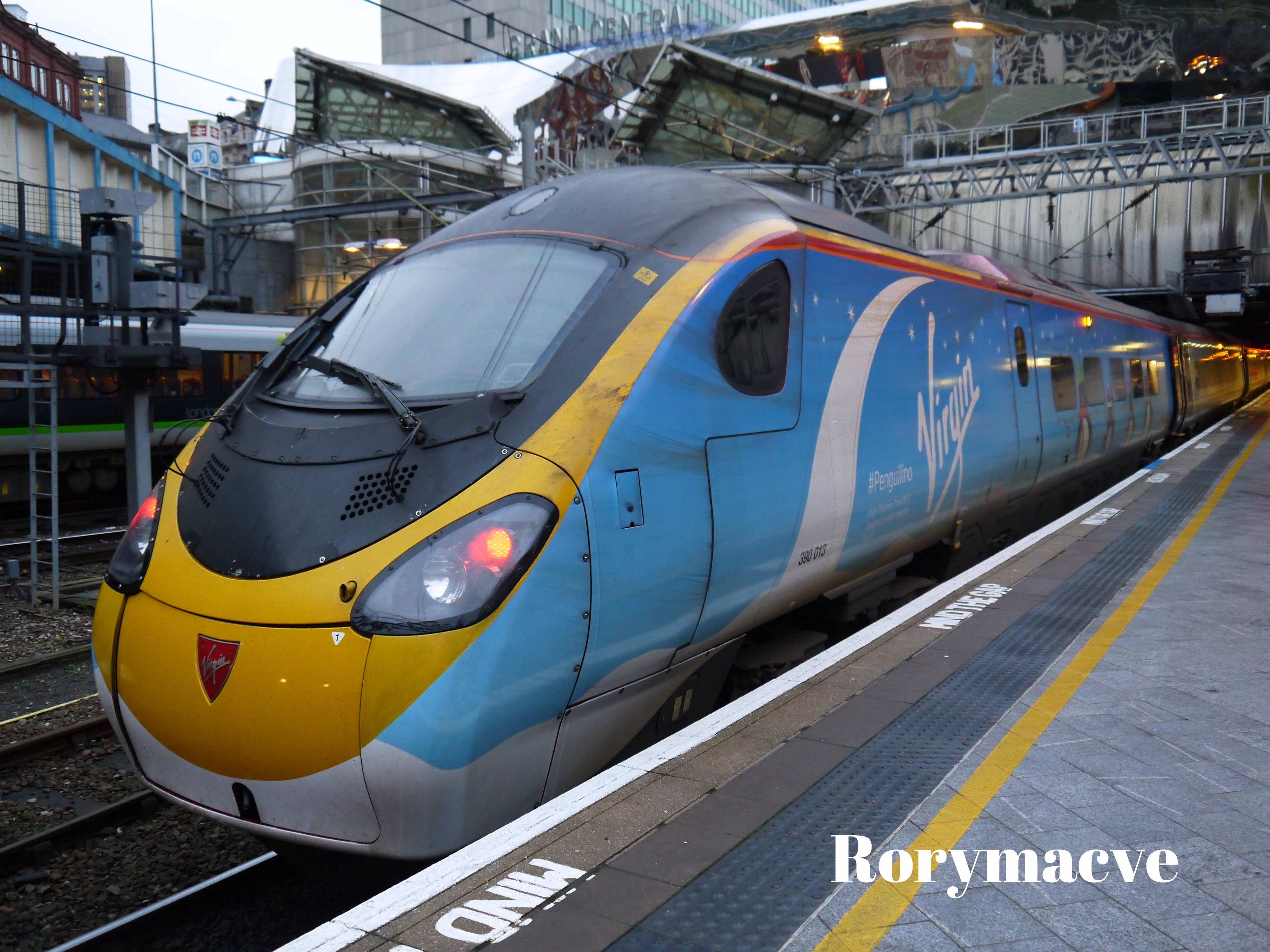 Virgin Trains 390013 at Birmingham New Street