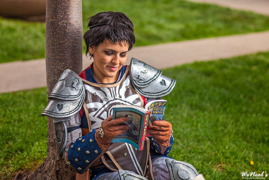 Cassandra Pentaghast Dragon Age Cosplay Reading