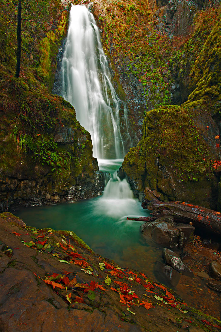 Fall Creek Falls by SpringfieldShtos