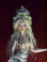 Mermaid Queen bjd White doll