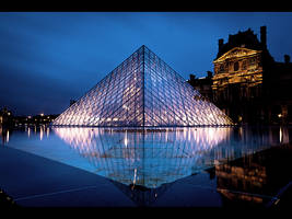 Louvre by night 2