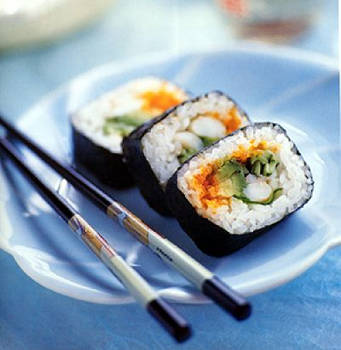 sushi roll by sushi-counter