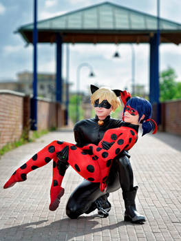 Ladybug and Chat Noir cosplay